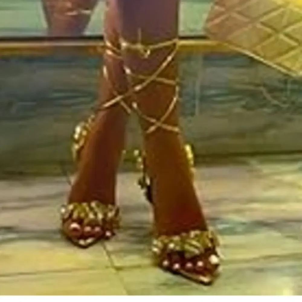 Kluolandi Womens Size 9.5 Gold Shiny Jewel Ankle Strap 5" Heel Shoes Missing Gem - Picture 5 of 7